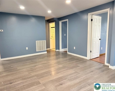 414 15th Avenue - Photo Thumbnail 3