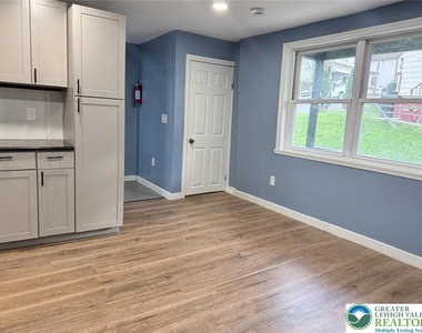 414 15th Avenue - Photo Thumbnail 12