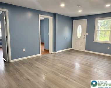 414 15th Avenue - Photo Thumbnail 2