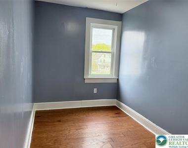 414 15th Avenue - Photo Thumbnail 6