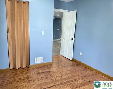 414 15th Avenue - Photo Thumbnail 7