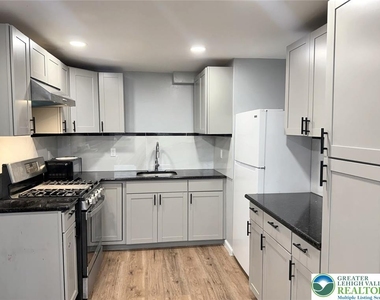 414 15th Avenue - Photo Thumbnail 4