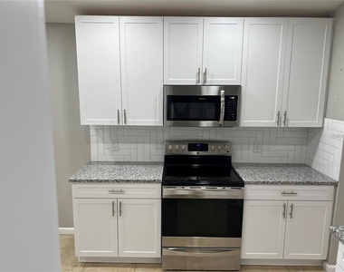 17010 Torvest Court - Photo Thumbnail 10