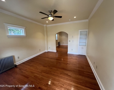 956 Meade Avenue - Photo Thumbnail 1