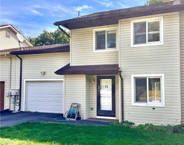 7321 E Hillcrest Lane - Photo Thumbnail 1