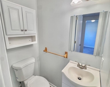 7321 E Hillcrest Lane - Photo Thumbnail 9