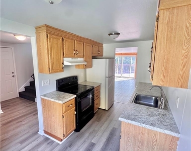 7321 E Hillcrest Lane - Photo Thumbnail 4