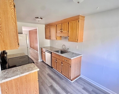 7321 E Hillcrest Lane - Photo Thumbnail 3