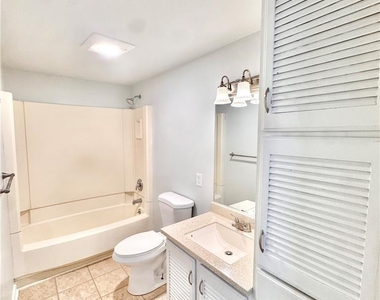 7321 E Hillcrest Lane - Photo Thumbnail 14