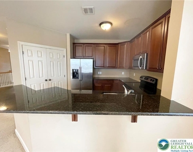 1187 Meadow Lark Way - Photo Thumbnail 11
