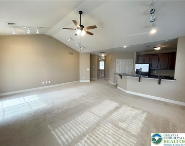 1187 Meadow Lark Way - Photo Thumbnail 9