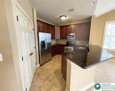 1187 Meadow Lark Way - Photo Thumbnail 12