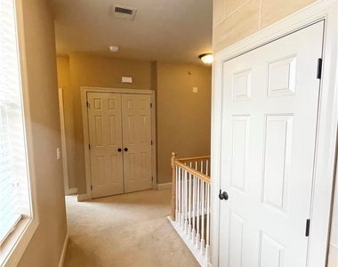 1187 Meadow Lark Way - Photo Thumbnail 3