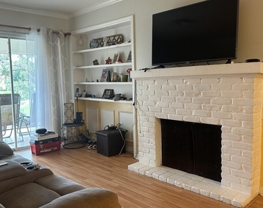 10325 Carrollwood Lane - Photo Thumbnail 6