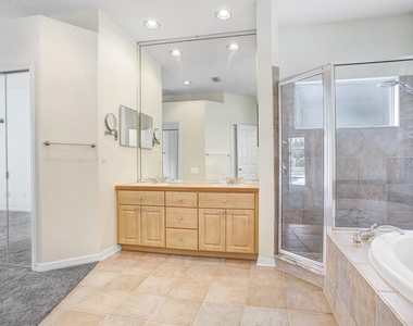 10227 Quails Landing Avenue - Photo Thumbnail 10