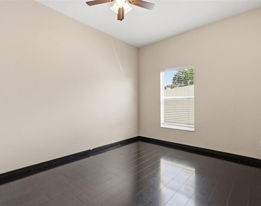 2115 Salem Avenue N - Photo Thumbnail 13