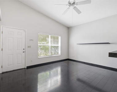 2115 Salem Avenue N - Photo Thumbnail 4