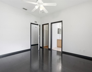 2115 Salem Avenue N - Photo Thumbnail 9