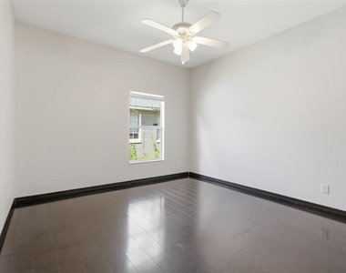 2115 Salem Avenue N - Photo Thumbnail 12
