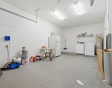 2115 Salem Avenue N - Photo Thumbnail 17
