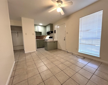 1210 Sycamore Avenue - Photo Thumbnail 4