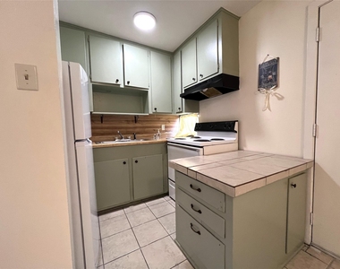 1210 Sycamore Avenue - Photo Thumbnail 2