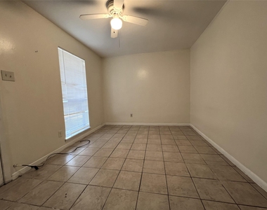 1210 Sycamore Avenue - Photo Thumbnail 8