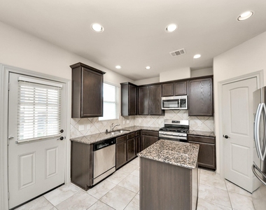 2339 Argos Drive - Photo Thumbnail 14