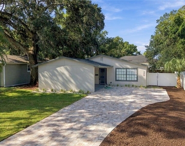 920 W Candlewood Avenue - Photo Thumbnail 32