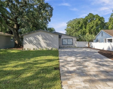 920 W Candlewood Avenue - Photo Thumbnail 31