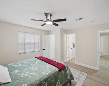 920 W Candlewood Avenue - Photo Thumbnail 14