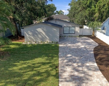 920 W Candlewood Avenue - Photo Thumbnail 33