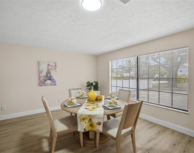 920 W Candlewood Avenue - Photo Thumbnail 5