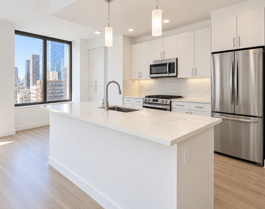 450 West 42nd Street - Photo Thumbnail 2