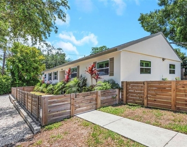710 31st Avenue N - Photo Thumbnail 2