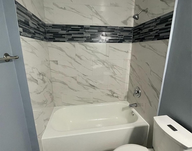 2915 Garden Lane - Photo Thumbnail 13