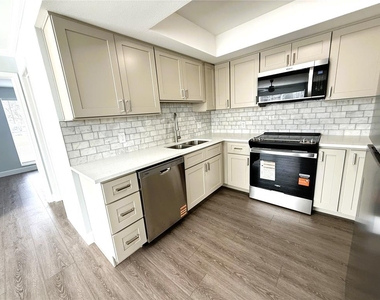 1859 Shore Drive S - Photo Thumbnail 7