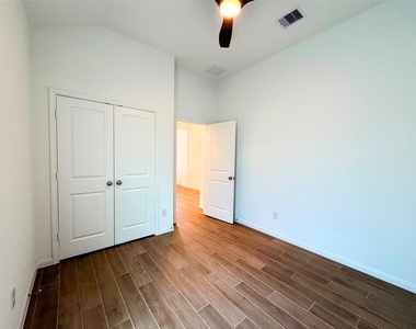 12606 Bonnie Barge Court - Photo Thumbnail 9
