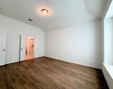 12606 Bonnie Barge Court - Photo Thumbnail 25