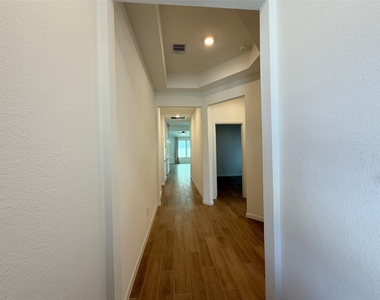 12606 Bonnie Barge Court - Photo Thumbnail 2
