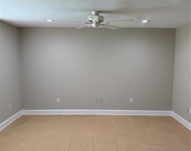 1301 S Howard Avenue - Photo Thumbnail 4