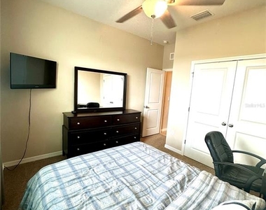 7684 Stonebrook Circle - Photo Thumbnail 16