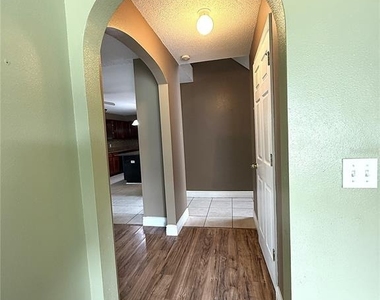 1664 Settlers Creek Way - Photo Thumbnail 12
