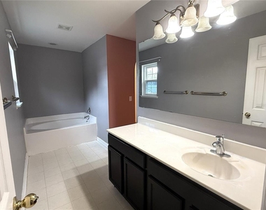 1664 Settlers Creek Way - Photo Thumbnail 18