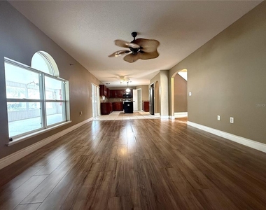 1664 Settlers Creek Way - Photo Thumbnail 8
