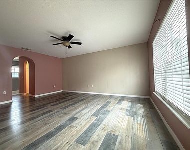 1664 Settlers Creek Way - Photo Thumbnail 16
