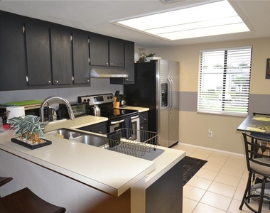 278 Cypress Lane - Photo Thumbnail 35
