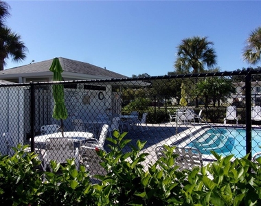 278 Cypress Lane - Photo Thumbnail 7