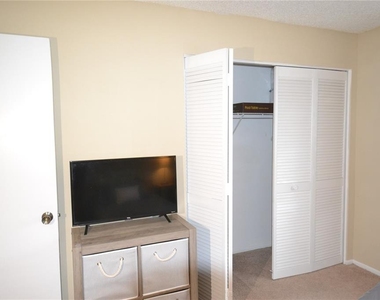 278 Cypress Lane - Photo Thumbnail 30