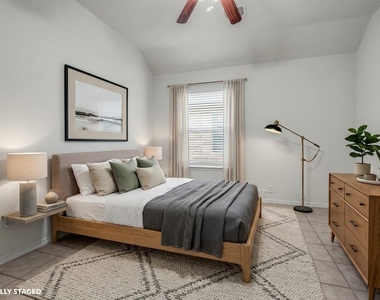 11934 Leaf Oak Drive - Photo Thumbnail 15